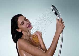 Những công dụng tuyệt hảo của vòi sen, bạn đã biết?
